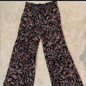 Black and pink pants